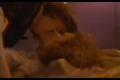 Lea Thompson nue sur la plage avec une copine
